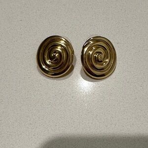 Elegant Gold Swirl Earrings